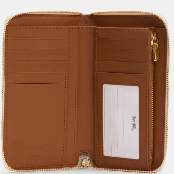 Coach x Peanuts Medium ID Wallet Happy Camper - Picture 2 of 9